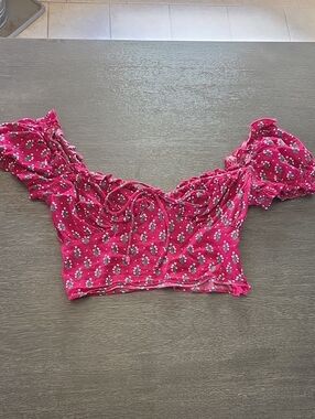 Nomad Women’s Pink Floral Off-Shoulder Crop Top